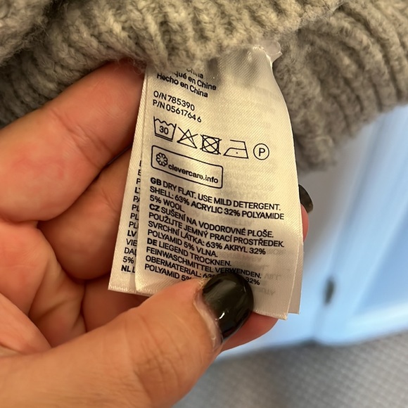 gray chunky turtleneck - Picture 3 of 6